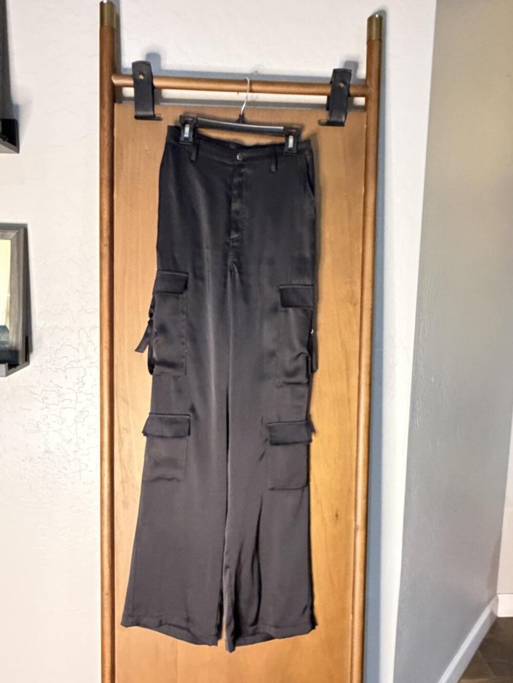 Frank Lyman Black Satin-Look Wide Leg Cargo Pants XS
